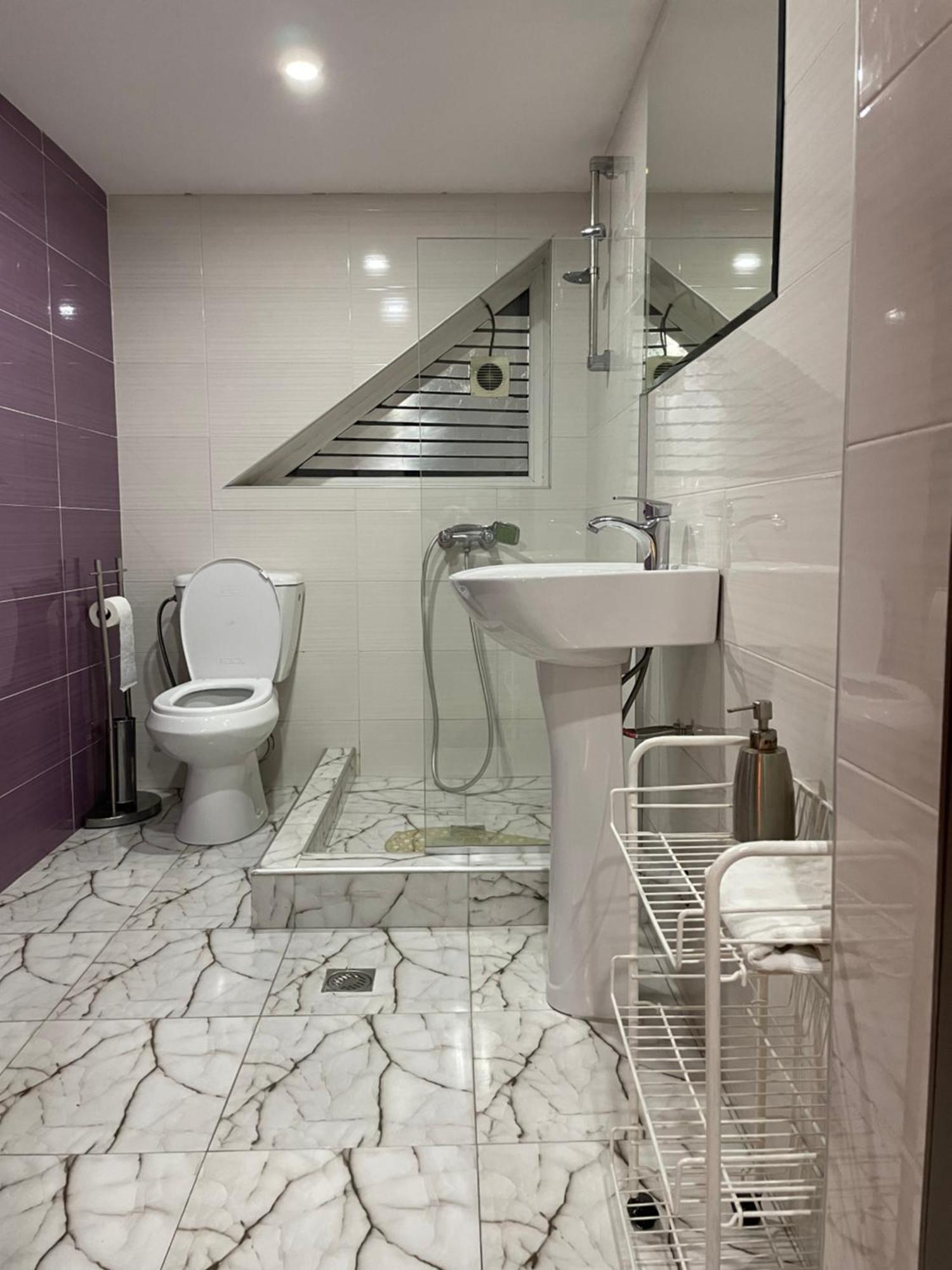 New Hotel Tbilisi Bagian luar foto