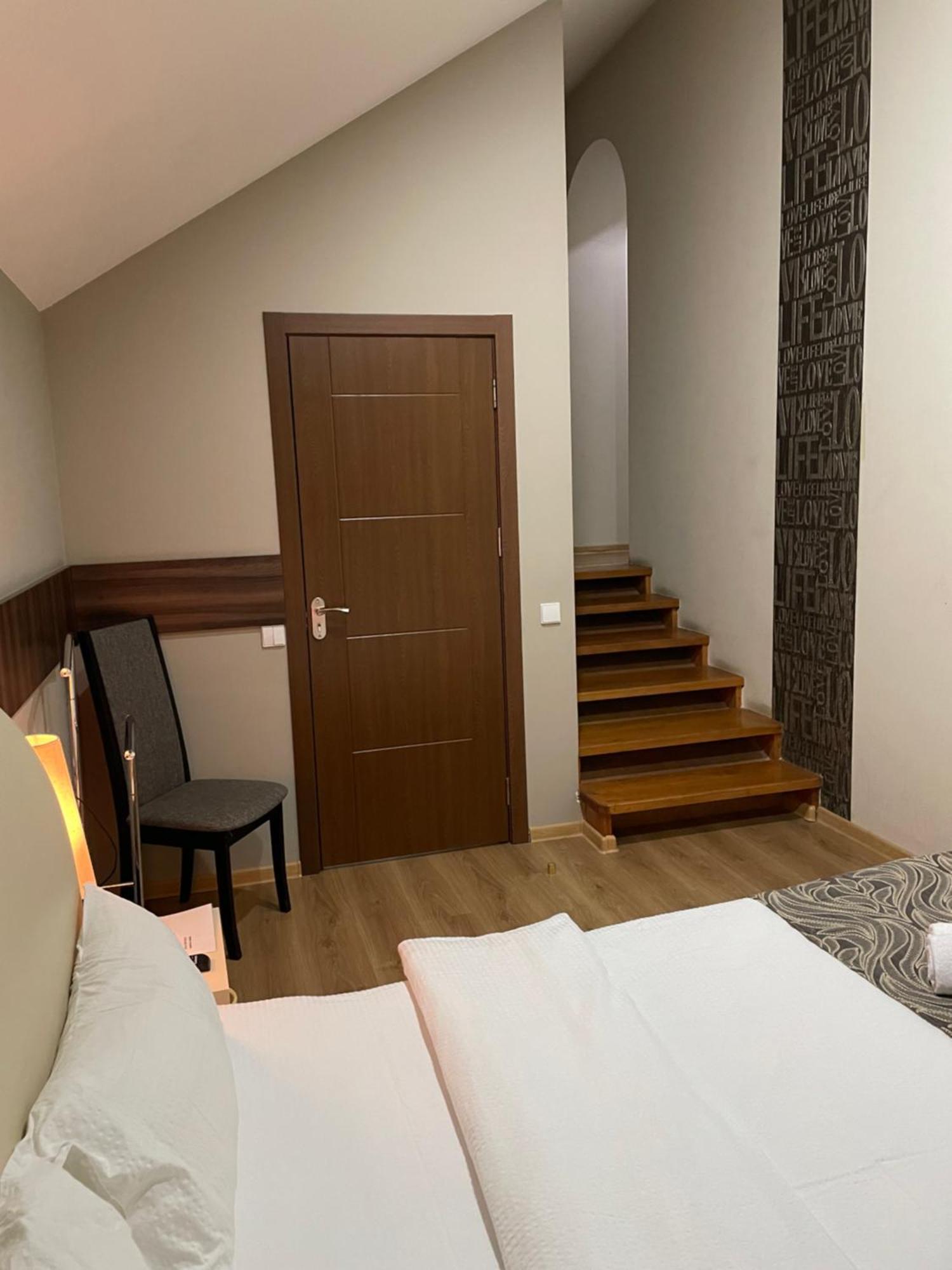 New Hotel Tbilisi Bagian luar foto