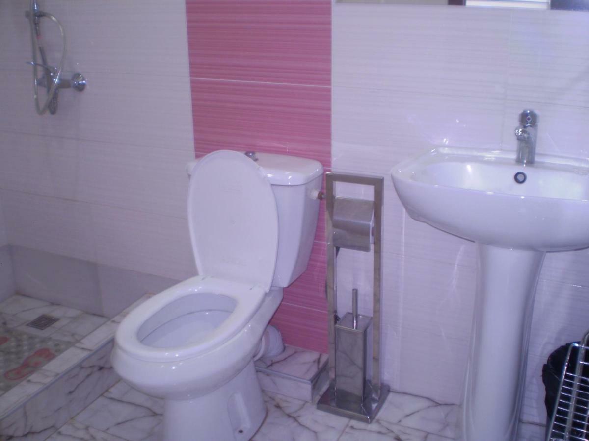 New Hotel Tbilisi Bagian luar foto